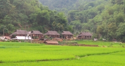 Dorf Kho Muong, wo Sie eine Nacht bei Gastfamilie verbringen werden