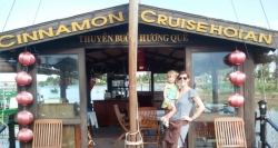 An Bord des Cinnamon Bootes, wo die Touristen den Kochkurs machen