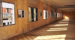 Im Inneren des Tuol-Sleng-Genozid-Museums in Phnom Penh