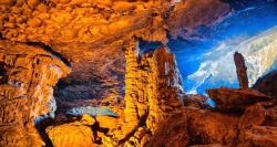 Sung Sot ist eine der größten und eindrucksvollsten Höhlen in Halong Bucht