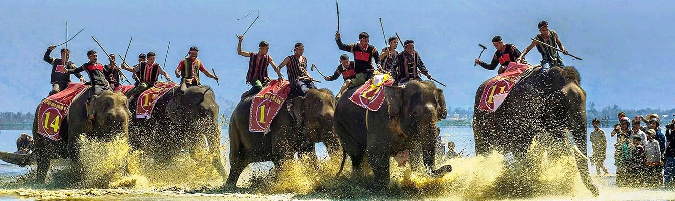 Elefantenrennen Fest im Dorf Don, Dak Lak