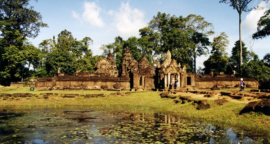 Banteay Srei - Zitadelle der Frauen von außen