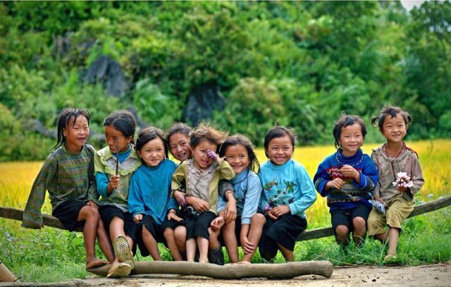 Einheimische Kinder im Dorf Lao Chai, Sapa, Vietnam