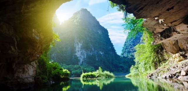 Wunderschöne Aussicht von der Grotte Trang An, Ninh Binh