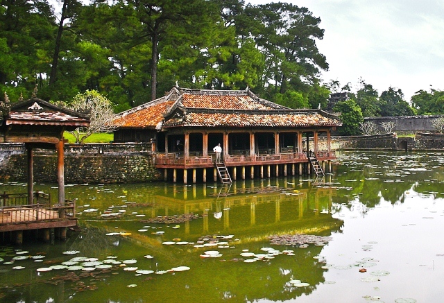 Ein schöner Teich in der Grabstätte von Kaiser Tu Duc